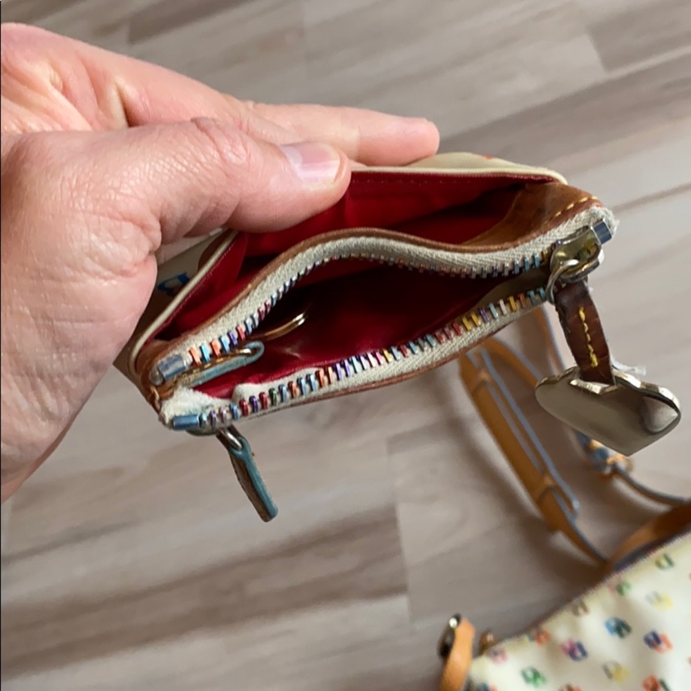 Dooney & Bourke - Picture 4 of 4